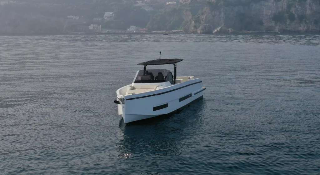 Yacht De Antonio D32